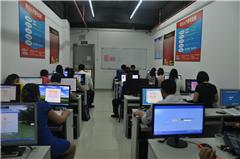 掌握核心技能，賦能職業(yè)發(fā)展——華信培訓計算機高新技術課程全解析